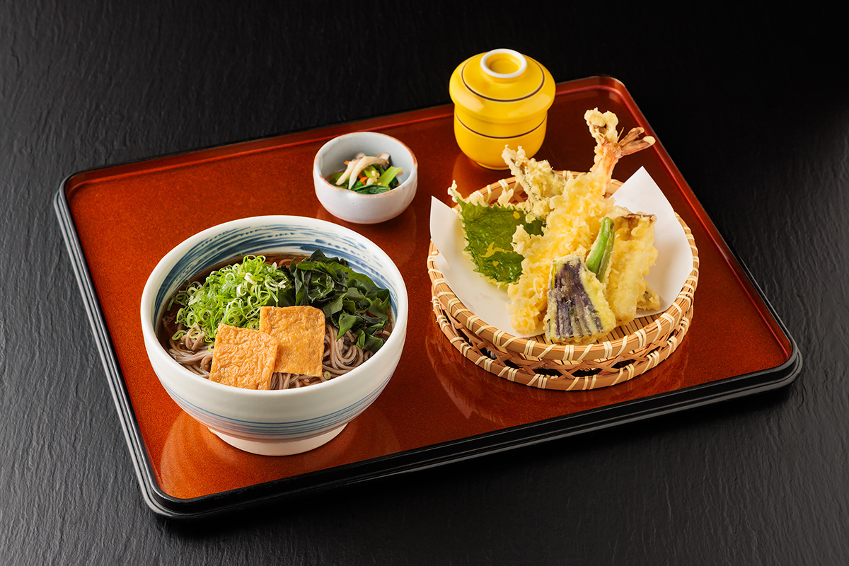 天ぷらと温かい蕎麦